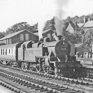 Currently building a historic replica of Windermere Train Station in 1912, Ngauge. #TMRGUK .Former member of LMRC.