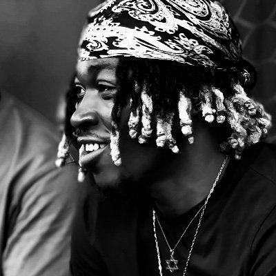 CINEMATIC STORYTELLER
Creating Timeless Art for a timeless Audience.
LOVE ❤️🩹& HUSTLE 🎶.
New music OUT NOW #KWAKYEADEƐ
Join the journey
👇🏾👇🏾