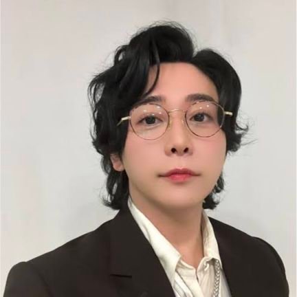 kieaka7553's profile picture. ミセス💚2024年にミセスにハマりました。もっくんの歌声に救われ❤️ひろぱがクールすぎて目が乾燥し💙涼ちゃんのおっちょこちょいなところに癒されてます💛敬語はなしで🙏大森眼鏡愛好会🍏返事は遅いです。
スクショ❌呼び名は「jams」で!ヘッダーは@mrs_toka27駄目な写真載せてたら教えてほしいです🙏