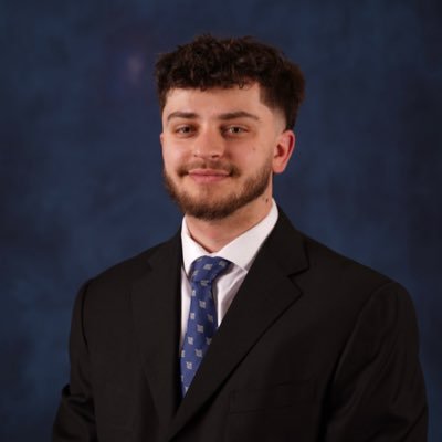 ESPN Madison E.C.S. 🧳 Sports Commentator and Interviewer 🎤 Freelance Photographer/Videographer & Graphic Designer 📸 Published Sports Journalist📕