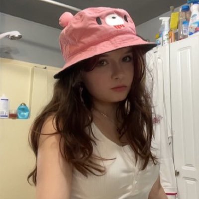 findom_jainxo's profile picture. 18 year old therapist for men who are struggling with a f1ndom addition  - $30 dm fee. LF verified https://t.co/Xzi9nJGdaH