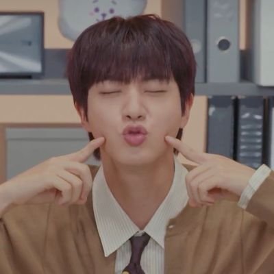 🐨🐹🐱🐿🐥🐻🐰💜
후기 해시 #선물상자가_빛나