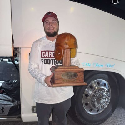 W_Burnham014's profile picture. Lugoff-Elgin High School ‘22 || USC ‘26