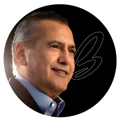 Senador de la República orgullosamente por #Sonora. Mi familia y la política son mi vida; lealtad, trabajo y orden, mis valores. #HagamosQueLoBuenoPase ! 🏜️🅱