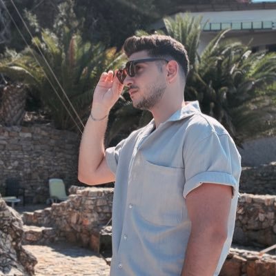 rocknroltt's profile picture. Müzik insanlığın ortak dilidir. @coldplay