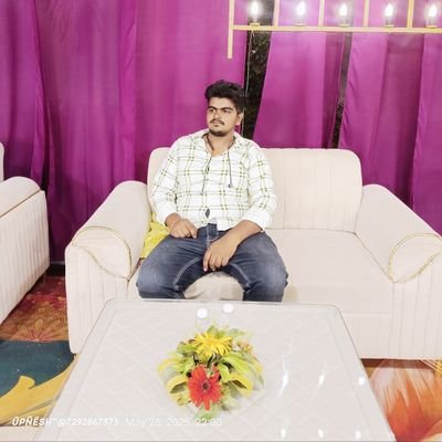 UpneshKumarYad1's profile picture. जनता की हर मुसीबत में साथ खड़ा होना चाहिए,

पार्टी भले ही छोटी हो पर नेतृत्व बड़ा होना चाहिए।