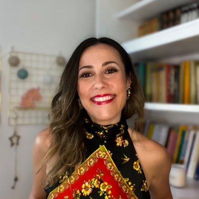 ✨Tu aliada en el aula 👩🏻🎤 Flowoman
🎓 Sociología de la Educación talento y ACI
🎙️ Comunicación y debate📱C. digital/IA
🔛 Creatividad+juego+narrativa