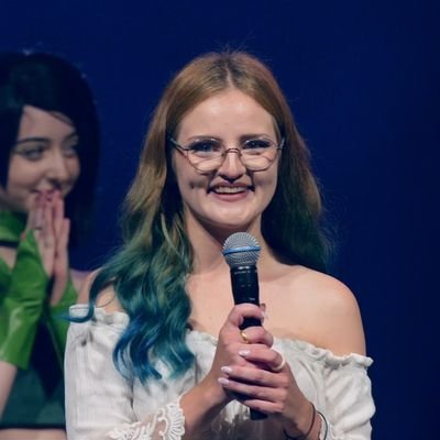 Digital Artist | Cosplayer | TTV Streamer
#PoweredbyRazer #Leaguepartner
Sariaartsbusiness@gmail.com