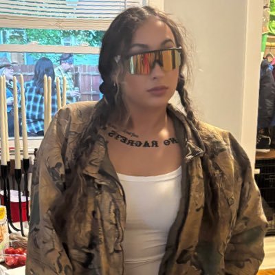 BigChefDawg's profile picture. Daughter of the Most High. 👑 We’re all just stars that have people names.  #StonerFam #420gang #GirlswithTattoos #ReikiMaster 🙏🏼