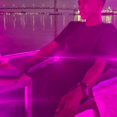 rendi7093160483's profile picture. 