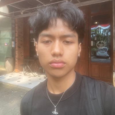 reprogram__'s profile picture. soon to be iisma awardee, successful business owner, proud owner of 1T rupiah in da bank (aamin)