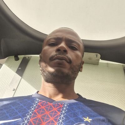 Pas un salam aleykoum sans la main sur le cœur @rohff el patron del rap francés décuple champion du monde de rap toute catégorie !