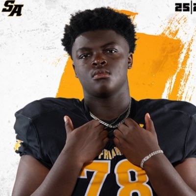 Class of 28- Varsity Football -6’5- 283 lb - Saint Anthony’s Friars - Offensive Tackle -3.3 G.P.A- New York
