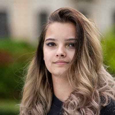 amelia254541's profile picture. 