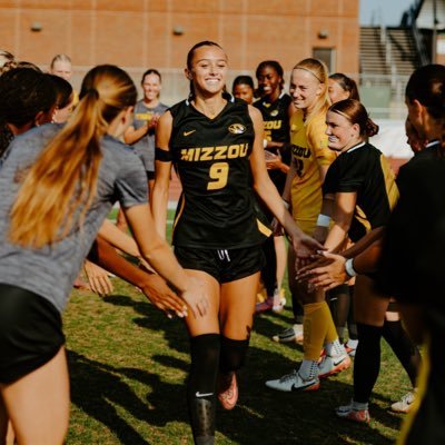 ava_lamothe2025's profile picture. @MizzouSoccer '29 • 🐯#9 • Mill Valley HS ‘25 • NCAA ID# 2210710314
