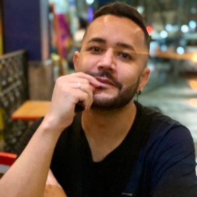 a conta @eufrois é privada pois se trata de pensamentos e situações pessoais, tipo um diário. não aceito ninguém. criei essa conta aberta para interações.