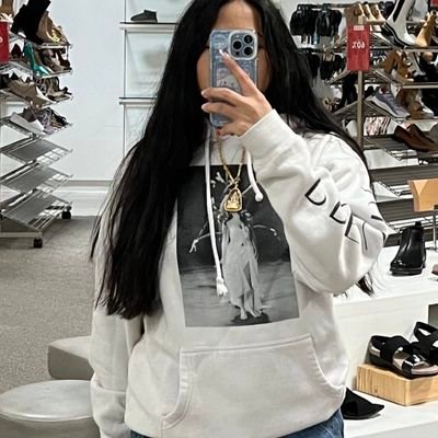 🧚♀️ Cutie with big dreams 🤩 I smiles, vibes. & a little bit of sparkle ✨