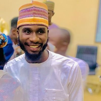 Proudly Muslim 👳🏾//Family first 👨👩👧👦//Industrial Chemist 👷🏾//I Don't joke with opportunities am always ready to serve😎//single n searching 🤗😘
