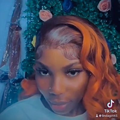 A girl trying so hard to survive 💯 Hair stylist 💇♀️ / Markup 💄 #fcbarcelona 💙❤️