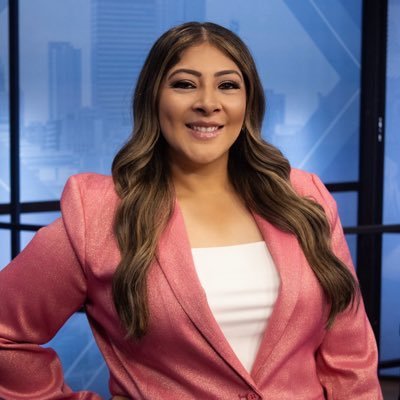Sports Director at @weareiowa5news | @cccredravens ‘16 | @kstatejmc ‘18 | Topeka native 🌻 | 📧 rgarcia@weareiowa.com