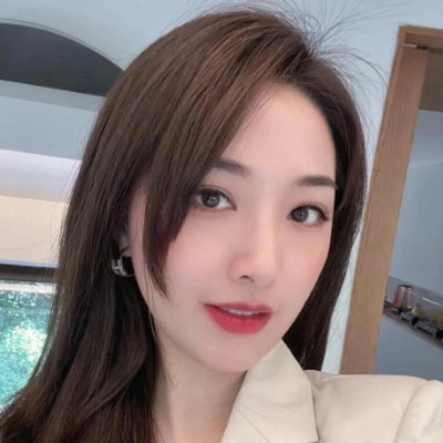 以前何度か日本に行ったことがあり、日本の文化や習慣が大好きになりました。ここで何人か日本の友達を作って、もっと日本の文化について知りたいと思っています。