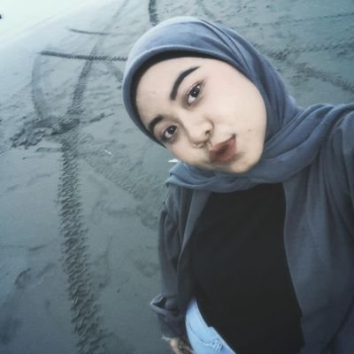 pada akhirnya yang kita pelajari dari hidup adalah; menjadi tabah sendirian.