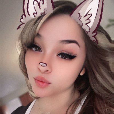 Hi I’m Bella my snap keeps getting deleted so I switched 2 twitter hope you enjoy
