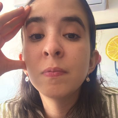 Introverthinker. Yogui. Foodie. Abogada y casi nutrióloga. 🤏🏻