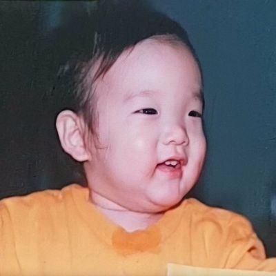 All glory to Him who has given me all I have. - @eaJPark.
(Suka hujan, suka laut, suka astronomi, suka langit, suka jam tangan, dan suka Park Jaehyung.)