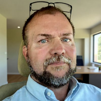 Unleashing the Power of Pen & Paper to create a Newsletter Empire. Join me as I build a Portfolio of Newsletter businesses from 0 to 6 Figures in public.