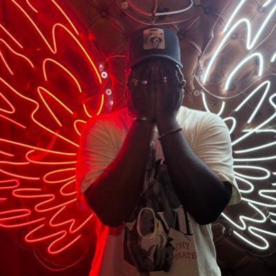 candidlyrob's profile picture. NCCU. ΓΓ.