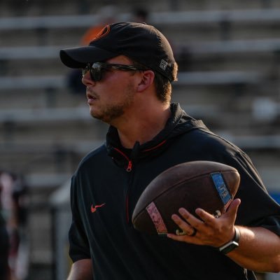 Tight Ends & Fullbacks Coach / Co-Recruiting Coordinator | East Central University 🐅@ECUtigersFB Alum | Marlow Alum