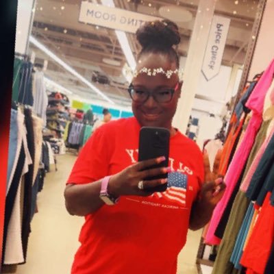 Wife👰🏿♀️ Aries♈️ Humble Butterfly🦋 Hard Working🤑 Minding My Own Business 👩🏿💼