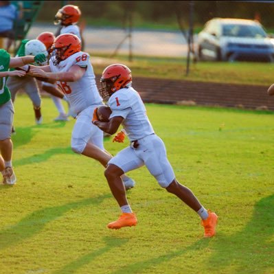 C/O 29’| 6’0| 176lbs | Rb| Squat: 405| Bench: 270| PC: 240| 4.5 40| 📲 870-557-6292| Nashville Jr high school, jakhari.starr2@icloud.com. FresmanSzn 🔜