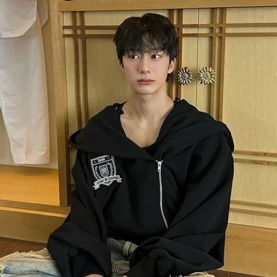 She/her | Monbebe since 2021 | +24 | Monsta X⁷ is my forever home ⋈ , II̷I̷I̷ ❥ Hyung bebe • Hyungwon’s wife ❦ Loving him louder than my own heartbeat