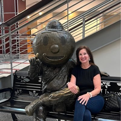 Happily married, Right leaning Independent , Philly Girl 🦅 EAGLES fan. Ohio State. Big Buckeye fan. Interested in news, books, politics, music. Grateful