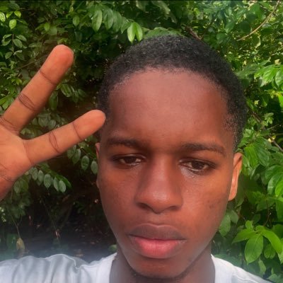 I'm Abdou I lived with my little siblings. I would love to meet new people all over the world.