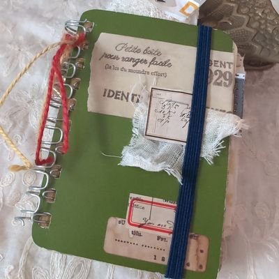 yuna_1583's profile picture. 能率手帳/ロルバーン/モレスキン/紙物/ハンドメイド/ コラージュが好き。

お家で副業Junkjournal販売歴８年
月3～25万/トリプルワーク。