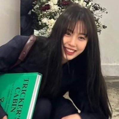 won’t you let an innocent woman be? // мой тгк про книжки и косметику https://t.co/tspluDyy9d