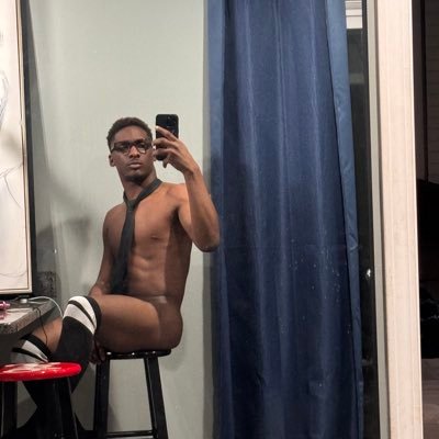 NEW PAGE THE REAL ME ‼️ (VTop )• gay • 5’7• ♒️😈🥴 https://t.co/gOASlK8t9D if you not talkin💰💰 im not interested seriously