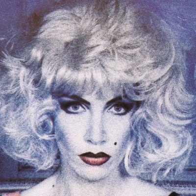 2souII2's profile picture. big fan of women who make good music.