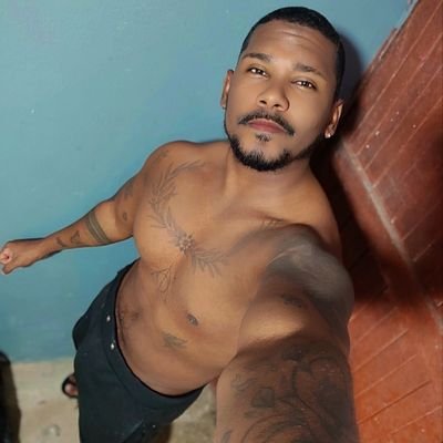 Pisciano ♓ com ascendente em Capricórnio ♑ e lua em Gêmeos ♊