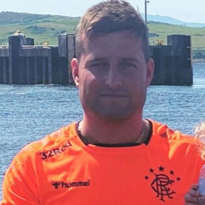 Rangers 🇬🇧 , Scotland 🏴. Real Madrid 🇪🇸. football ⚽️ ( playing + watching ) Boxing 🥊.