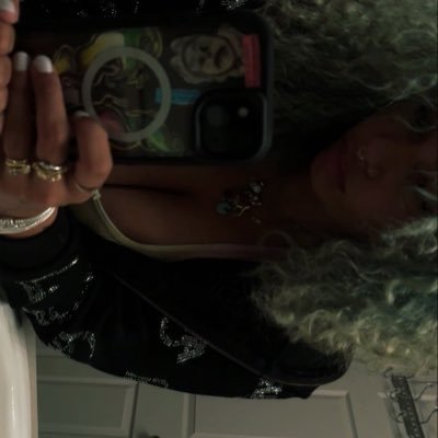 deadosaur's profile picture. 