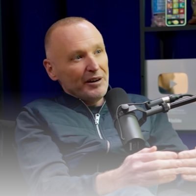 I don't post or interact here. Find me on insta 📚 Author, Therapist. BBC CHANGE YOUR MIND...Agent mark@fresh.management Contact https://t.co/7mudtqmtOd