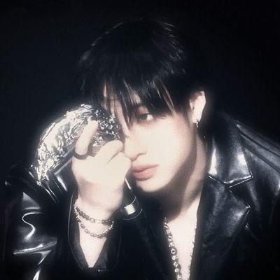 Felix's flashed out white picture from a fancall where he looks absolutely clueless and terrified