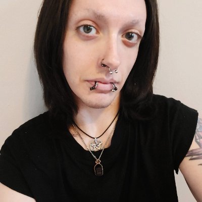 18+ FTM • queer • smut seller • camwh0re • fucktoy bf • painslut • hard kinks + • book me/FMTY✨️