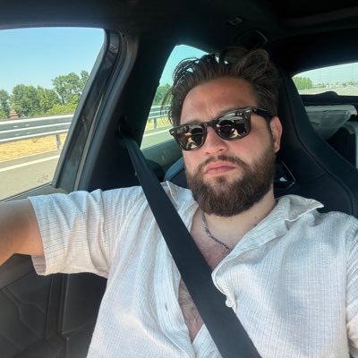 abbuzerkomurcuu's profile picture. 