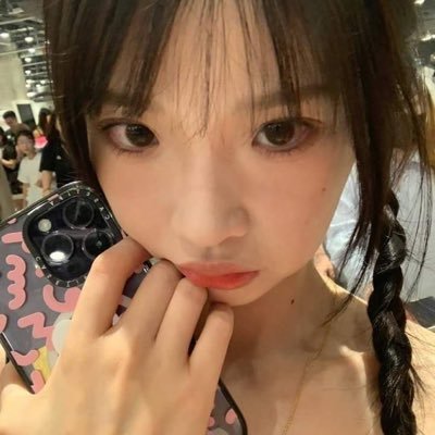 yuxiqis's profile picture. miaoqi and mingzai on my mind