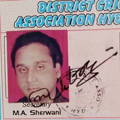 یہ آنسو، آج جو ٹھہرے نہیں ہیں،
میری آنکھوں میں ہیں میرے نہیں ہیں٠
سعید کامران